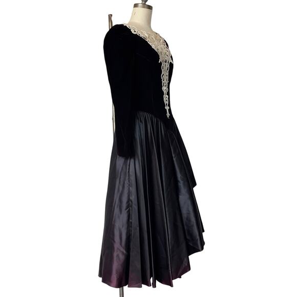 Gothic Velvet Dress Medium Lace Puff Sleeve Satin Edwardian Royal Vamp 80's - Picture 4 of 11